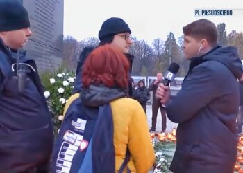 Policja w czasach Tuska szkolona po nowemu? Można już dewastować nielubiane pomniki