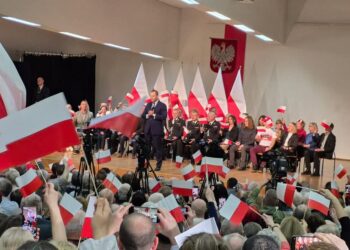 Aula UZ pękała w szwach. Na spotkanie z Karolem Nawrockim przyszło ponad 1000 osób!