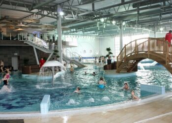 Ogromne podwyżki cen biletów na zielonogórski basen miejski! – Czy prezydent oszalał? – pytają zielonogórzanie