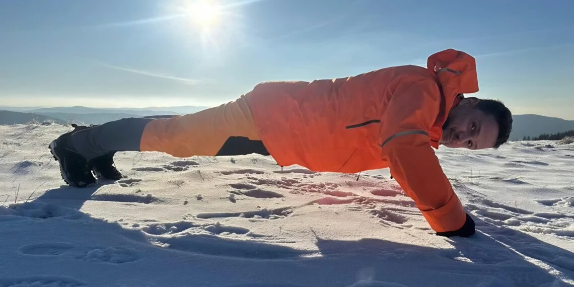 Pompki na śniegu nie pomogły. Trzaskowski dramatycznie traci poparcie społeczne