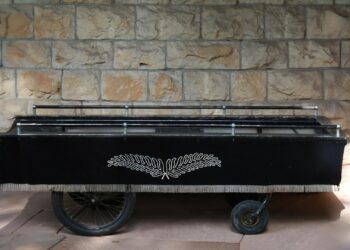 Neoliberalizm umarł! Pozostał tylko odór