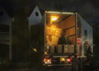 Stało się! Lubuskie żegna Radio Zachód. Zamiast mikrofonów – ciężarówki i cisza  [PRIMA APRILIS]