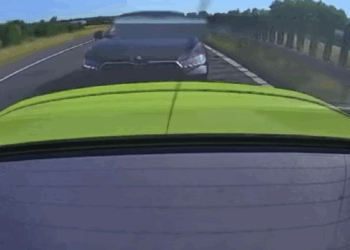 UWAGA! Kolizja na trasie S3. Informator: Brało w niej udział służbowe auto marszałka województwa (FILM)