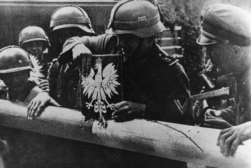 Tylko 11 linijek o II wojnie światowej w niemieckim podręczniku historii. „Wspólne okropieństwa obydwu stron” 1 Tylko 11 linijek o II wojnie światowej w niemieckim podręczniku historii. „Wspólne okropieństwa obydwu stron”