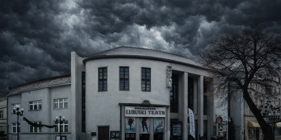 Rtęć w Lubuskim Teatrze! Czarne chmury nad dyrektorem Czechowskim